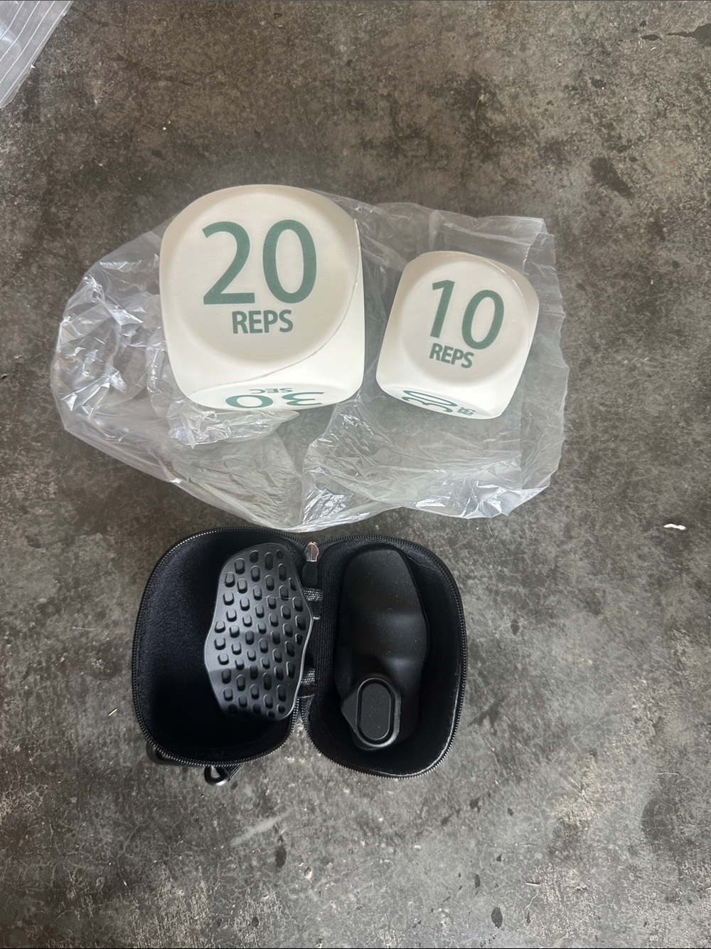 Workout Lot- Rep Dice and Anti-Slip Weight Lifting Grips